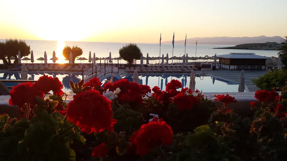 Pool and guest buildings at Creta Maris in Hersonissos, photographed in 2015.