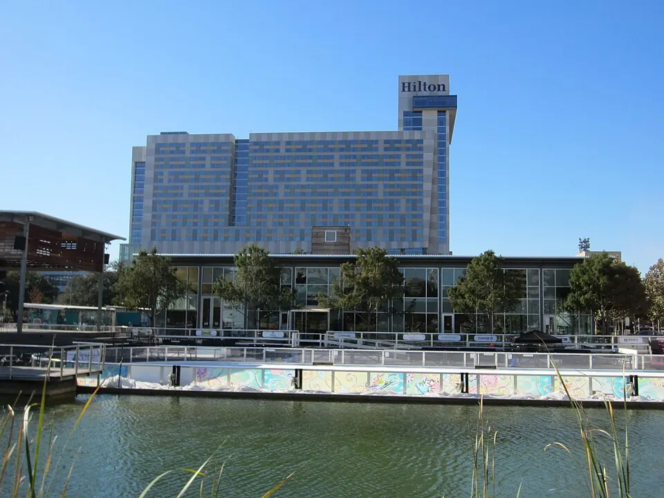 Hilton Americas-Houston tower behind Discovery Green, photographed in 2012.