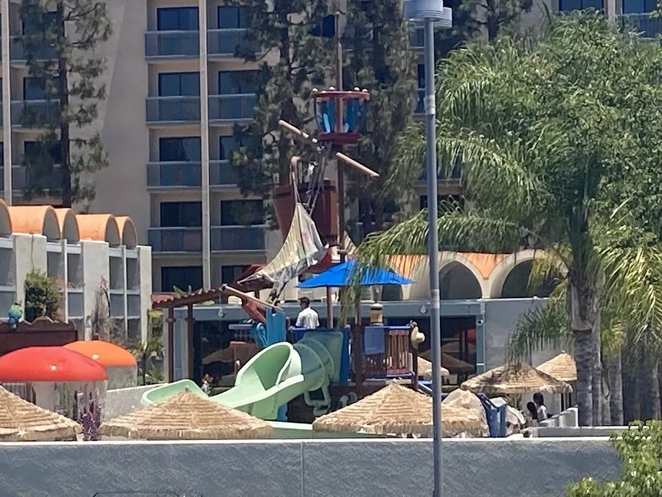 Castaway Cove water playground at Howard Johnson Anaheim, photographed in 2022.