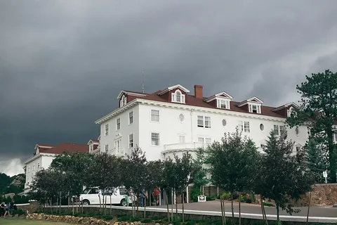 Historic exterior of the Stanley Hotel in Estes Park, photographed in 2018.